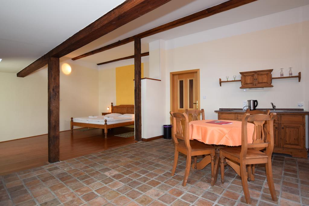 Pension Zamecka Apartma - Castle Apartments Cesky Krumlov Exterior photo
