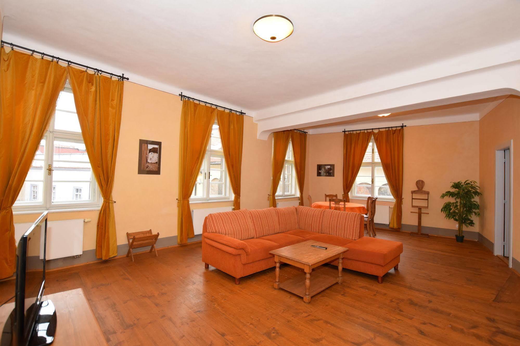 Pension Zamecka Apartma - Castle Apartments Cesky Krumlov Exterior photo